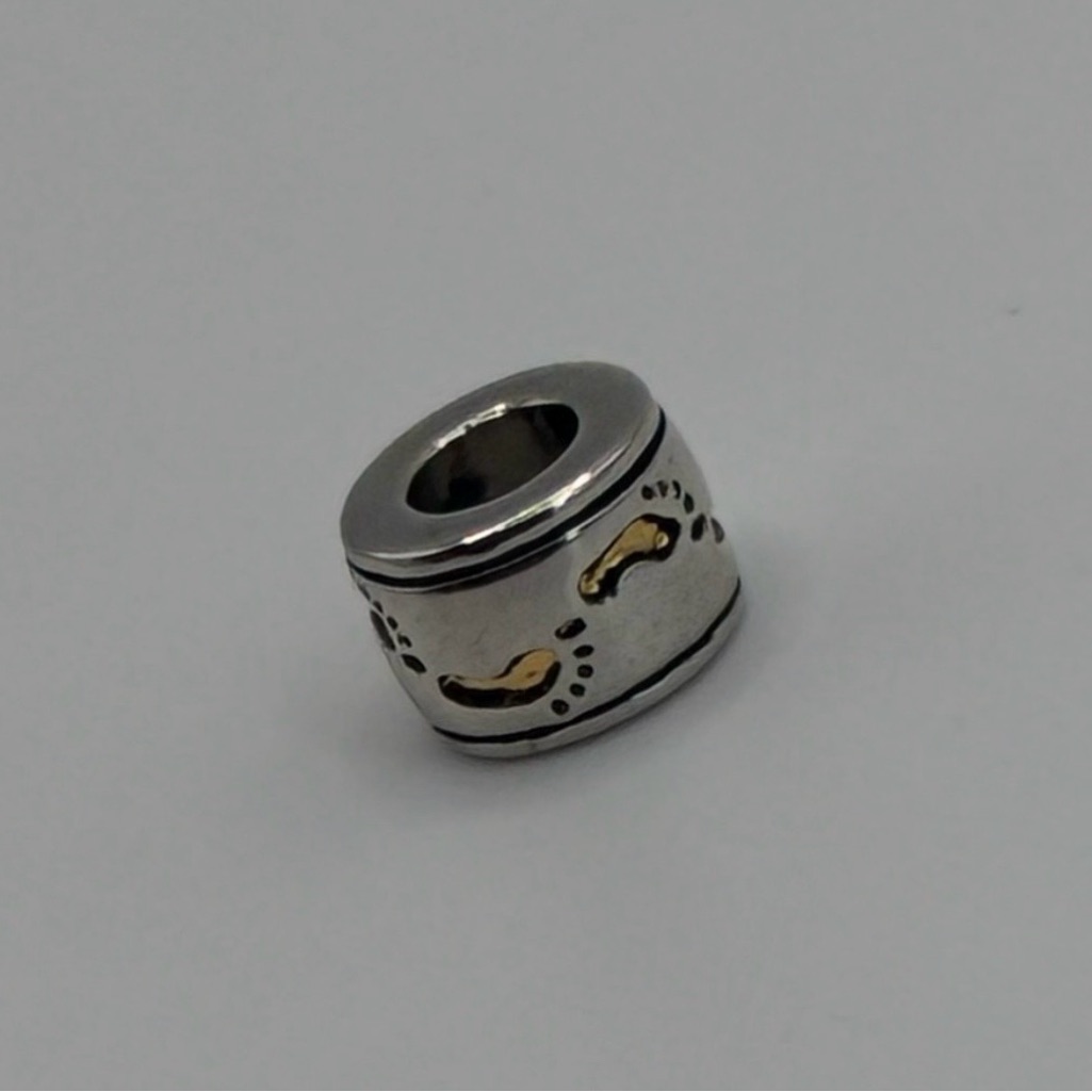 Vintage Danbury Mint Signed Two-Tone Footprints Charm 15$